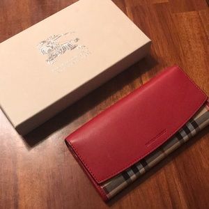 Burberry wallet
